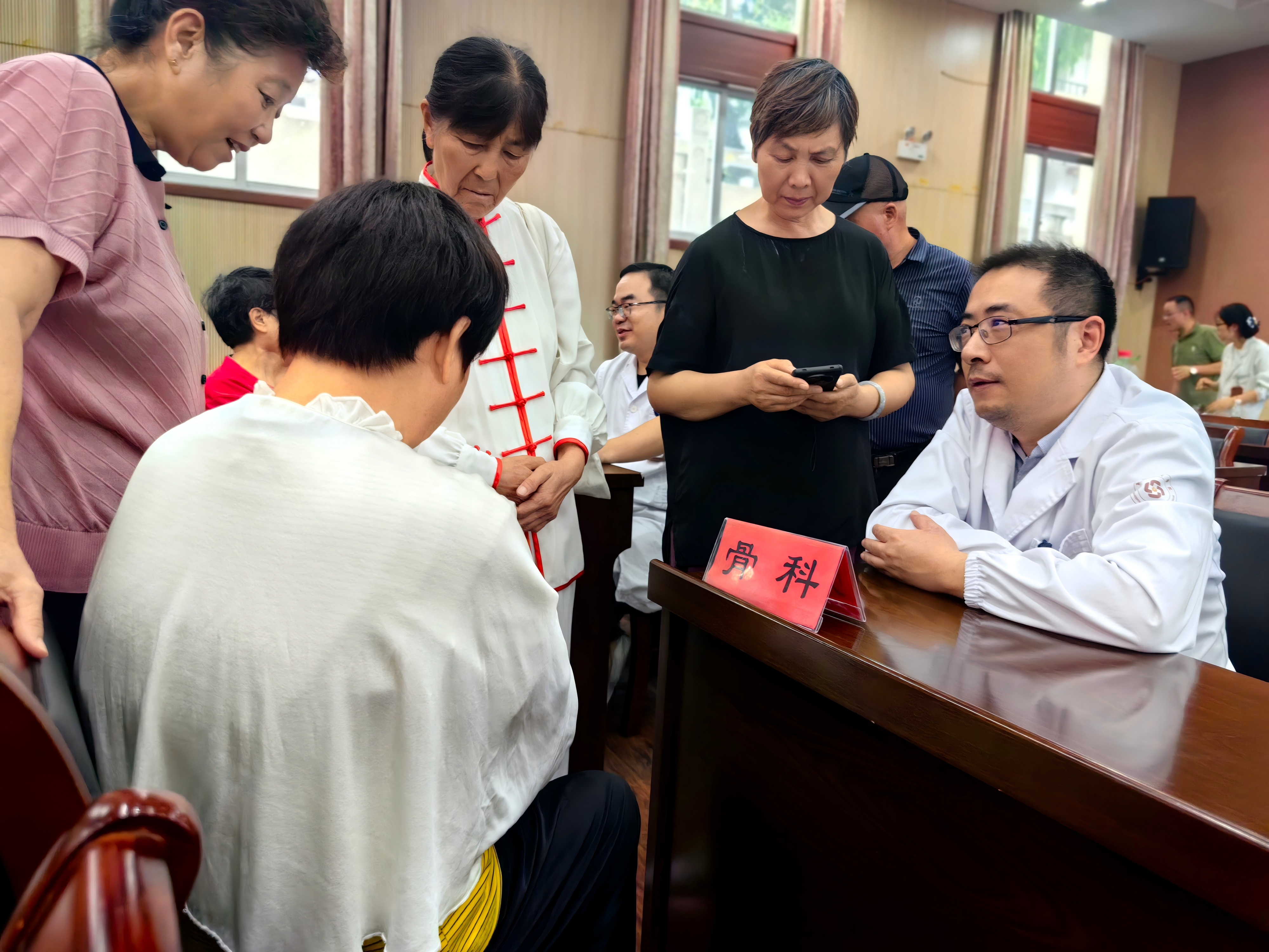 余涌杰.jpg